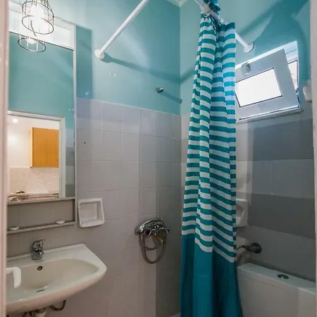 Venus Aparthotel 2*